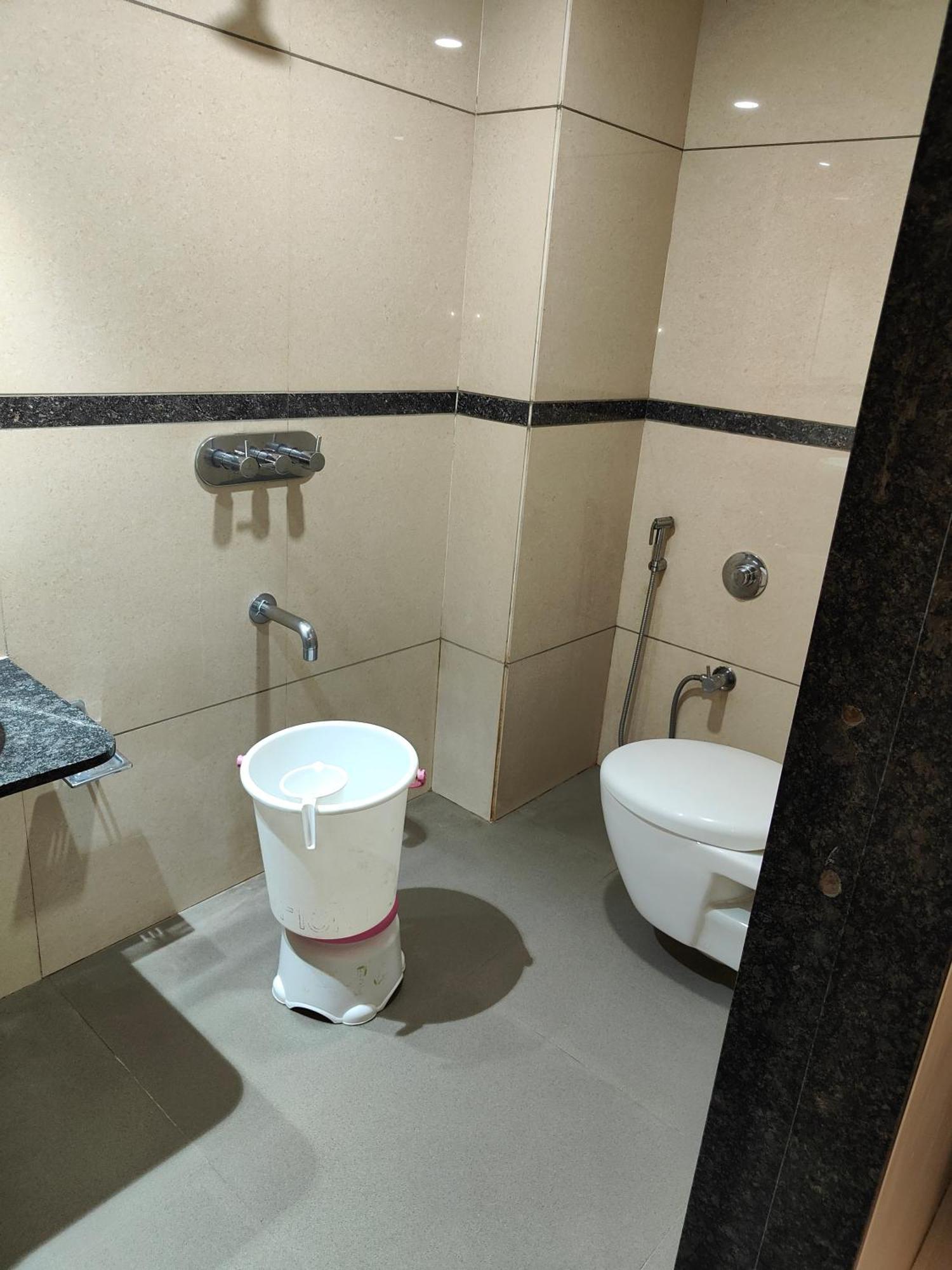 Hotel Sahyog & Rooms Сурат Екстер'єр фото